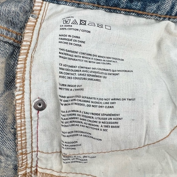 BDG Freja Mid Rise Vintage Fit Cut Off Embellished Jean Shorts Size 26 W - Picture 7 of 8